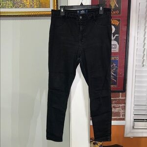 Hollister Women Skinny Jeans in Black